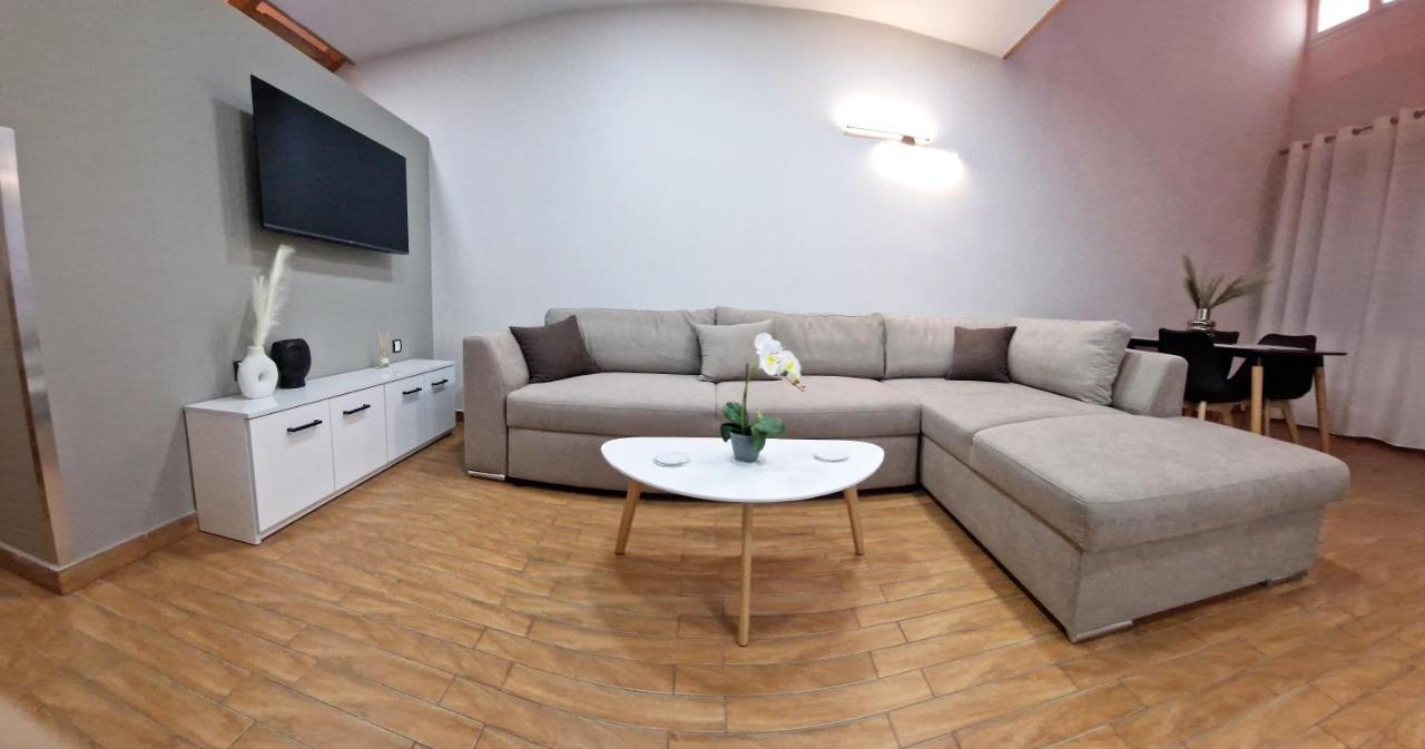 Pg Luxury Apartment Kavala Exteriér fotografie